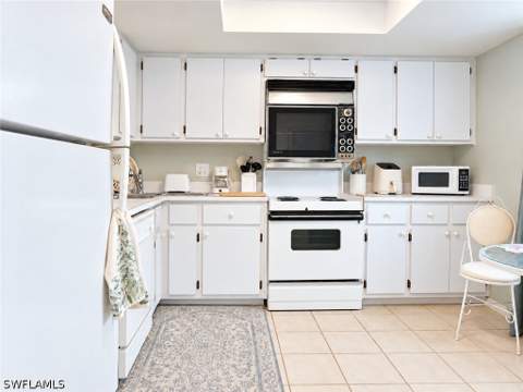 1990 Bald Eagle Dr A, Naples FL - photo 7 of 24