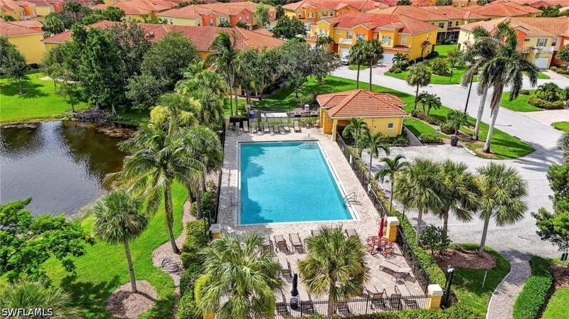 2 bedroom Townhouse at 16026 Via Solera Cir 102, Sail Harbour, Fort Myers — photo 1