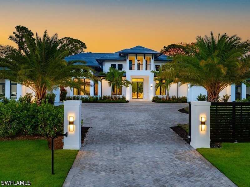 6 bedroom SingleFamilyResidence at 500 Ridge Dr, Pine Ridge, Naples — photo 1