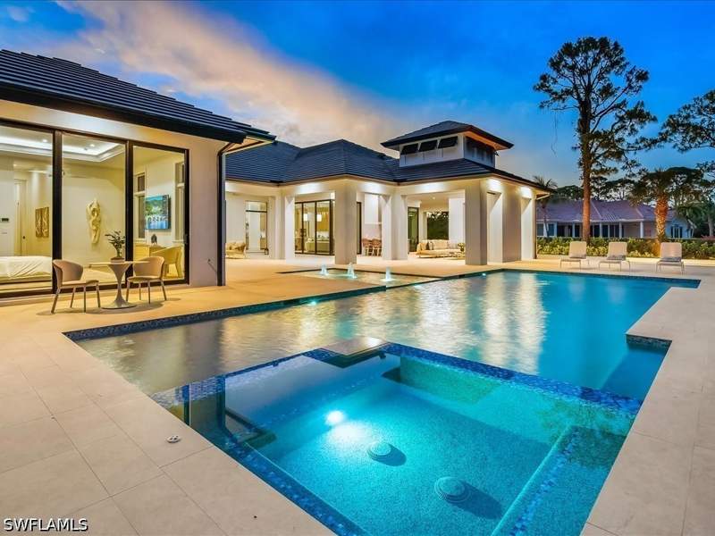 6 bedroom SingleFamilyResidence at 500 Ridge Dr, Pine Ridge, Naples — photo 3