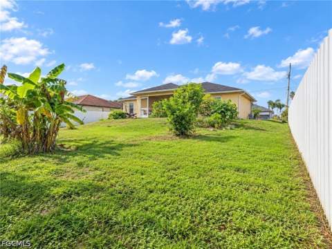 2702 37th St SW, Lehigh Acres FL - photo 9 of 10