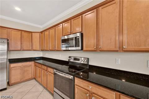 3576 Valle Santa Cir, Cape Coral FL - photo 11 of 37