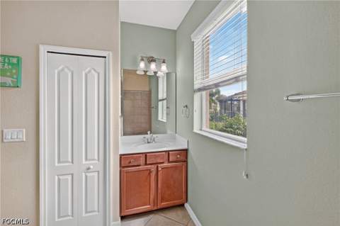 3576 Valle Santa Cir, Cape Coral FL - photo 16 of 37