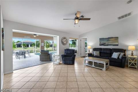 615 SW 39th Ter, Cape Coral FL - photo 6 of 46