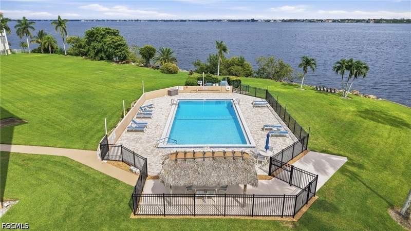 2 bedroom Condominium at 4280 SE 20th Pl 808, River Towers Condo, Cape Coral — photo 5