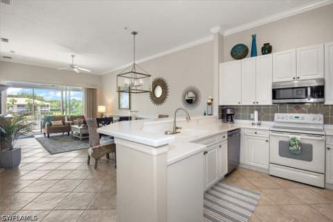 1182 Sweetwater Ln 1807, Naples FL - photo 12 of 43