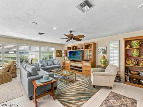 394 Bay Meadows Dr, Naples FL - photo 14 of 17