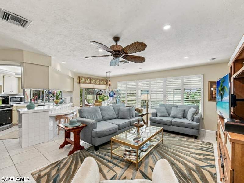 3 bedroom SingleFamilyResidence at 394 Bay Meadows Dr, Lely Golf Estates, Naples — photo 3