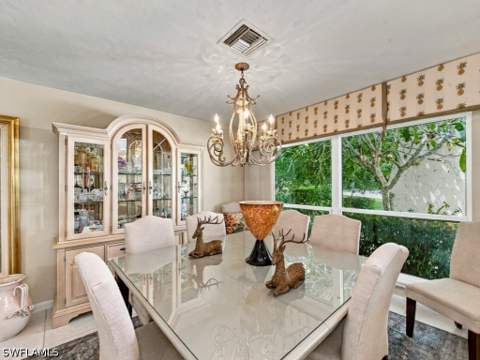 394 Bay Meadows Dr, Naples FL - photo 7 of 17
