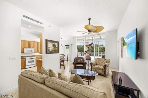 4182 Bay Beach Ln 722, Fort Myers Beach FL - photo 7 of 37