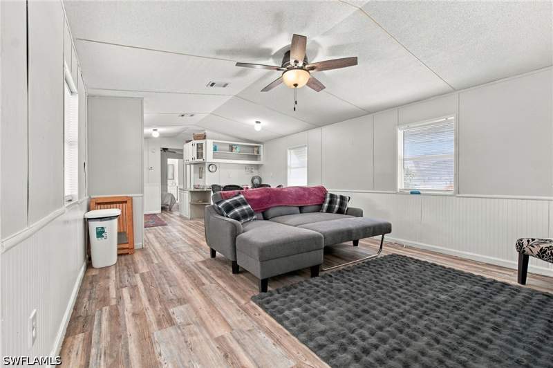 2 bedroom SingleFamilyResidence at 1241 S Lopez Ln, Chokoloskee, Chokoloskee — photo 4