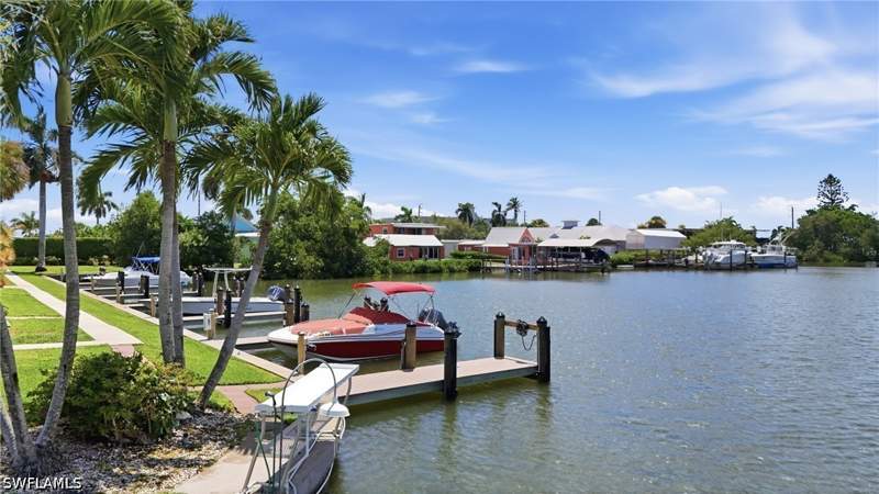 1 bedroom Condominium at 330 Kon Tiki Dr D6, Tarpon Village Apts, Naples — photo 2