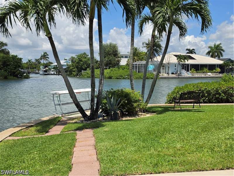 1 bedroom Condominium at 330 Kon Tiki Dr D6, Tarpon Village Apts, Naples — photo 5