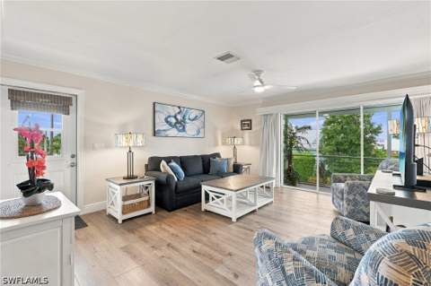330 Kon Tiki Dr D6, Naples FL - photo 7 of 28