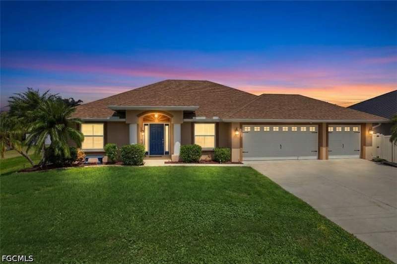 3 bedroom SingleFamilyResidence at 2215 NW 5th St, Cape Coral, Cape Coral — photo 2
