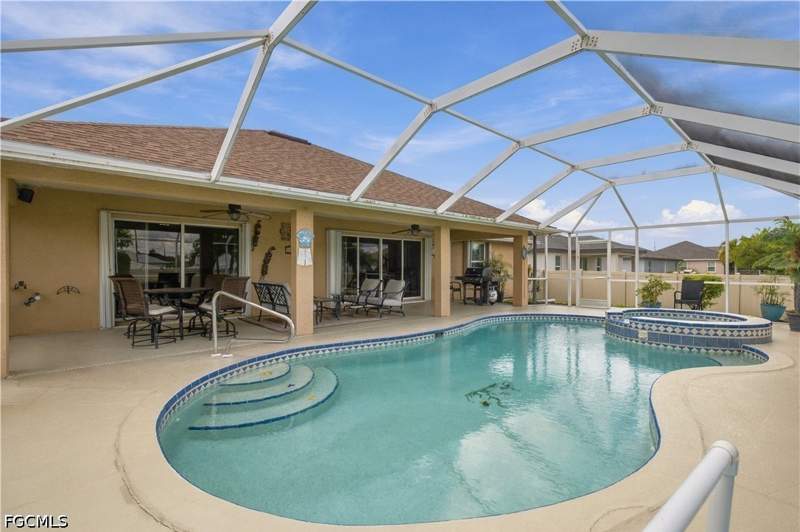 3 bedroom SingleFamilyResidence at 2215 NW 5th St, Cape Coral, Cape Coral — photo 3
