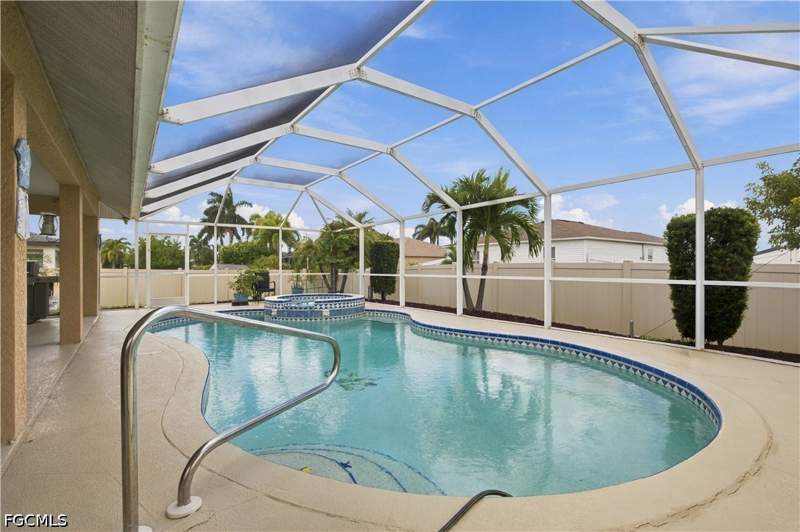 3 bedroom SingleFamilyResidence at 2215 NW 5th St, Cape Coral, Cape Coral — photo 4