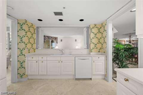4021 Gulf Shore Blvd N 1204, Naples FL - photo 23 of 50