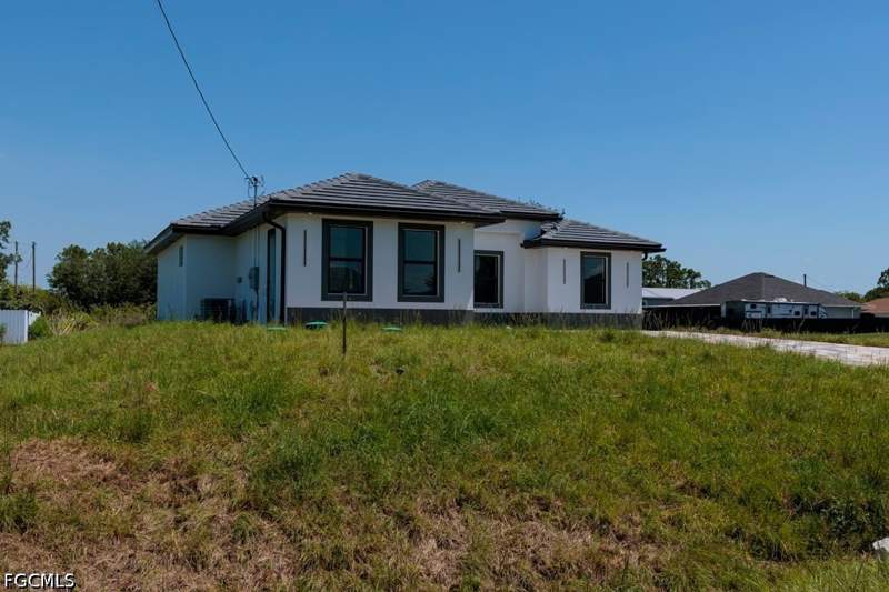 4 bedroom SingleFamilyResidence at 1010 Wagner Ave, Lehigh Acres, Lehigh Acres — photo 2