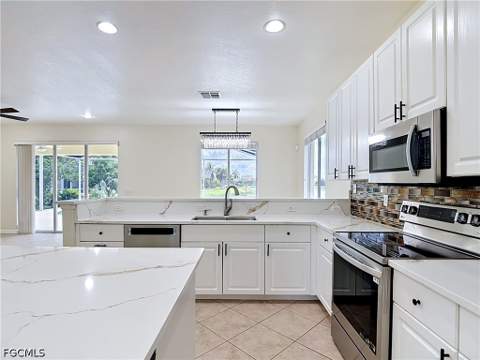 15641 Alton Dr, Fort Myers FL - photo 9 of 48