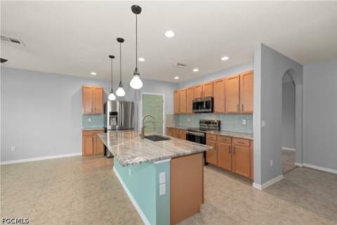 2701 SW 4th Pl, Cape Coral FL - photo 10 of 31