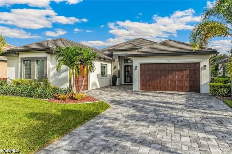 3 bedroom SingleFamilyResidence at 17259 Walnut Run Dr, Country Club, Alva — photo 2