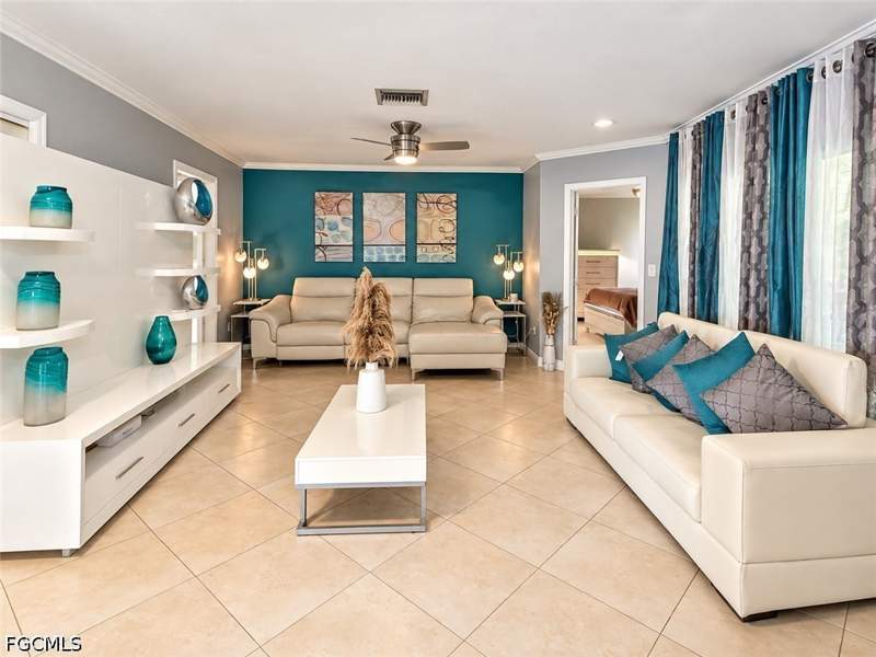 3 bedroom SingleFamilyResidence at 5550 New Pine Lake Dr, Pinelake Subdivision, Fort Myers — photo 3