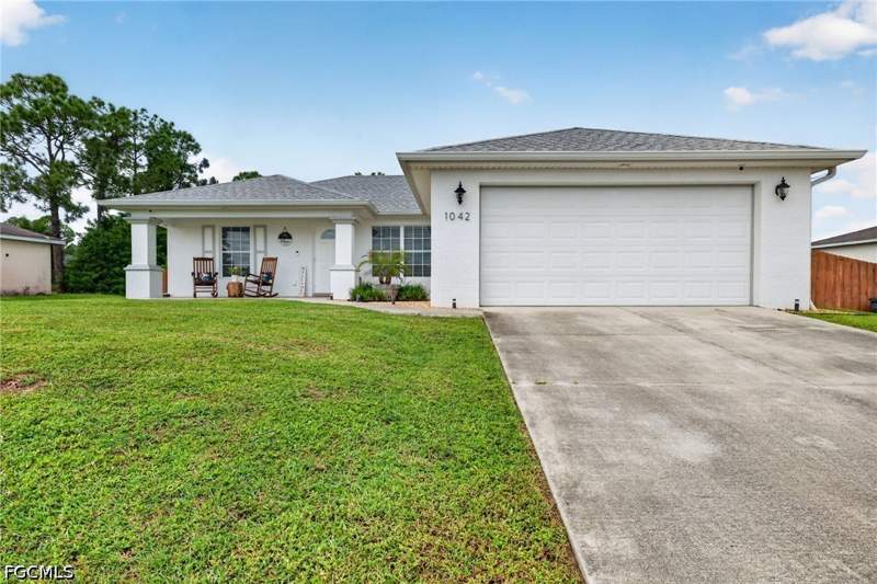 3 bedroom SingleFamilyResidence at 1042 Harwood Ave S, Lehigh Acres, Lehigh Acres — photo 3