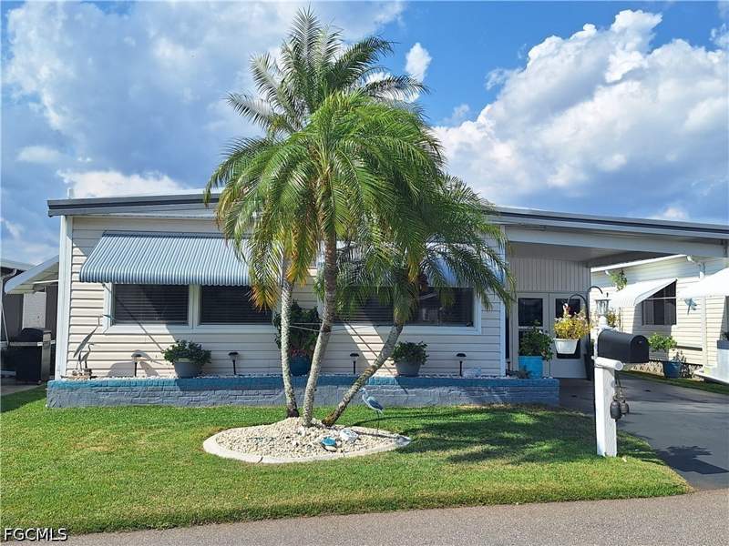 2 bedroom ManufacturedHome at 5714 Captain John Smith Loop S, Old Bridge Village, North Fort Myers — photo 3