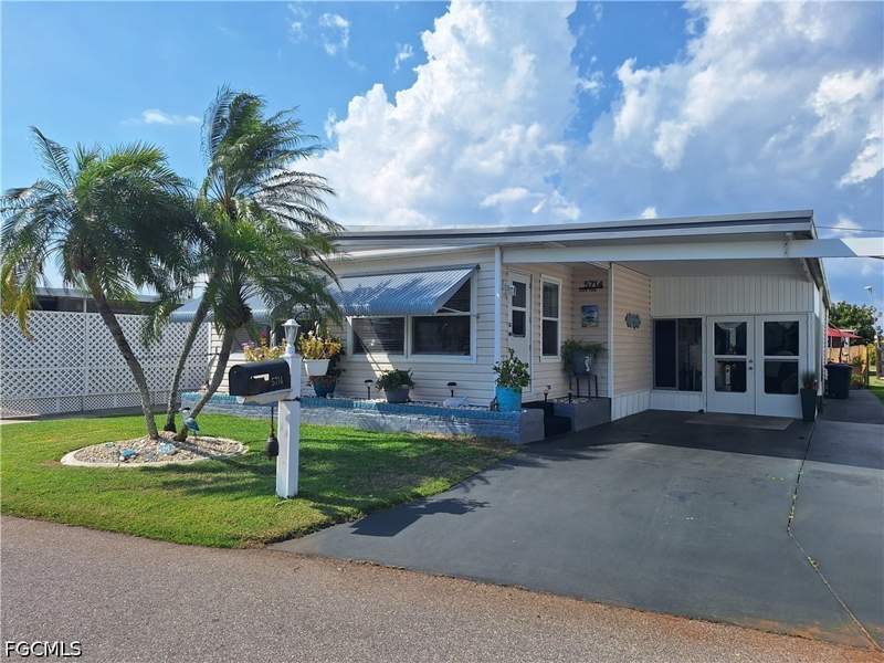 2 bedroom ManufacturedHome at 5714 Captain John Smith Loop S, Old Bridge Village, North Fort Myers — photo 4