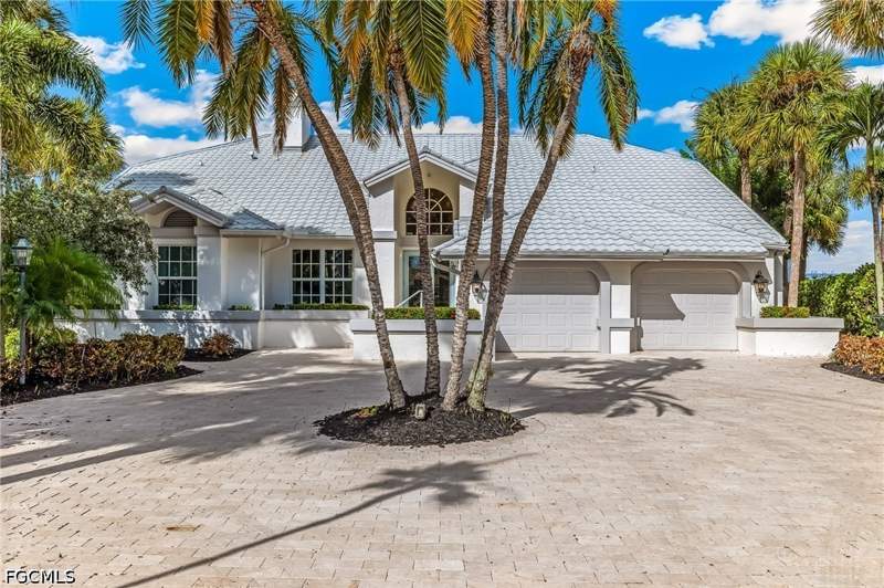 3 bedroom SingleFamilyResidence at 14960 Caleb Dr, Palm Acres, Fort Myers — photo 2