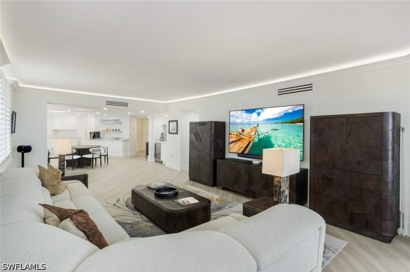 3 bedroom Condominium at 6001 Pelican Bay Blvd 1606, Grosvenor, Naples — photo 4