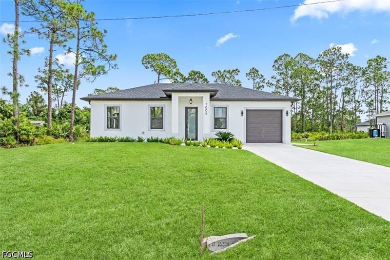 3 bedroom SingleFamilyResidence at 1005 SW Brenton Ave, Lehigh Acres, Lehigh Acres — photo 2