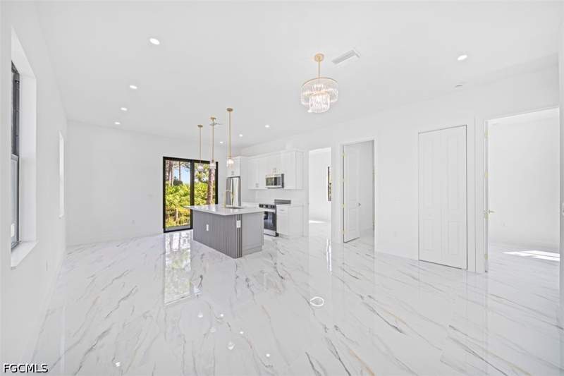 3 bedroom SingleFamilyResidence at 1005 SW Brenton Ave, Lehigh Acres, Lehigh Acres — photo 3