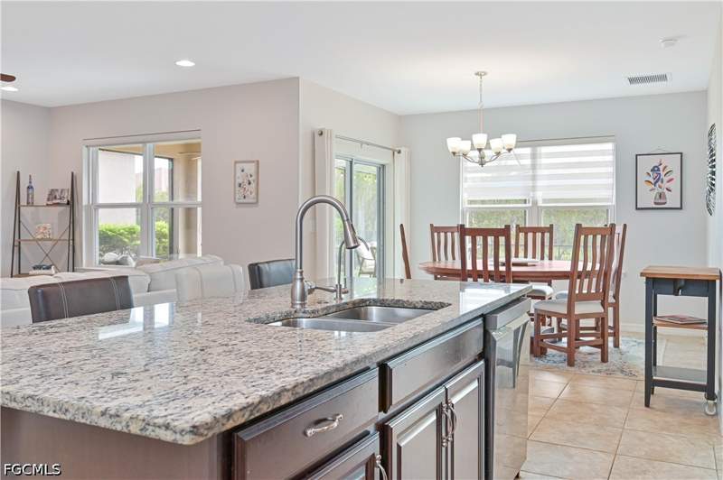 3 bedroom SingleFamilyResidence at 3275 Birchin Ln, Lindsford, Fort Myers — photo 4