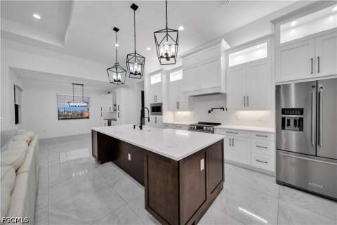 1607 NE 23rd St, Cape Coral FL - photo 12 of 32