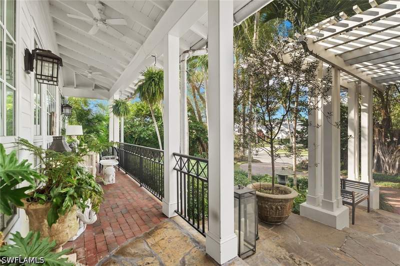 4 bedroom SingleFamilyResidence at 1800 Gordon Dr, Aqualane Shores, Naples — photo 5