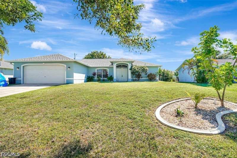 3 bedroom SingleFamilyResidence at 1702 SW 12th Ln, Cape Coral, Cape Coral — photo 1