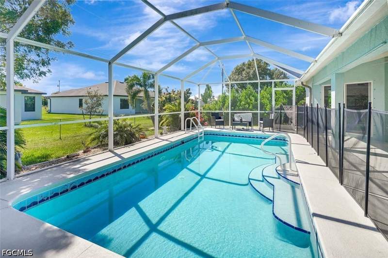 3 bedroom SingleFamilyResidence at 1702 SW 12th Ln, Cape Coral, Cape Coral — photo 2