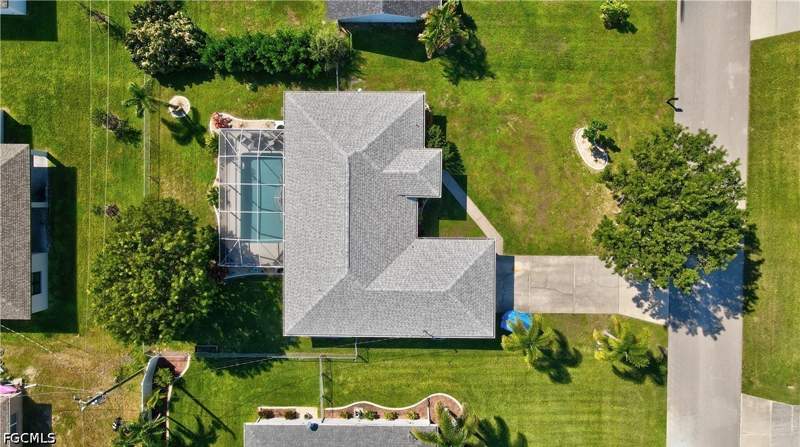 3 bedroom SingleFamilyResidence at 1702 SW 12th Ln, Cape Coral, Cape Coral — photo 3