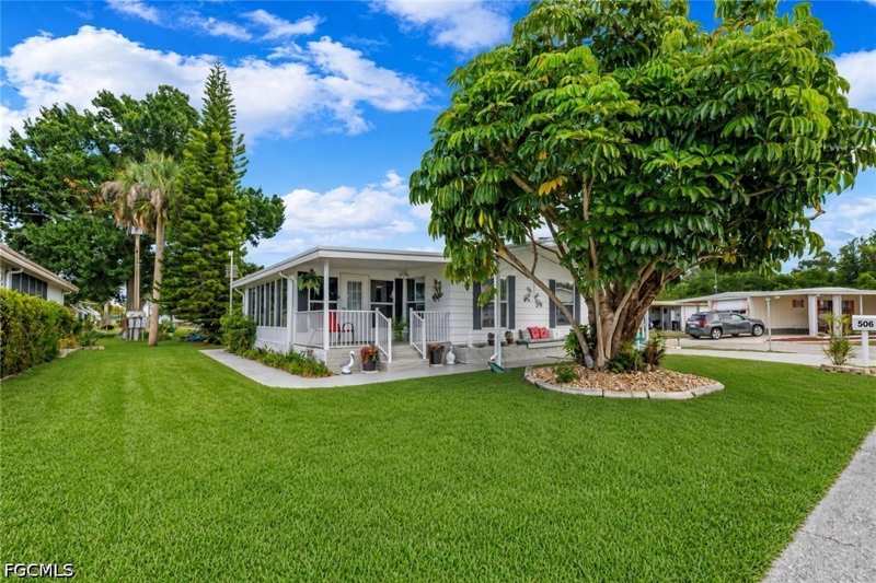 2 bedroom ManufacturedHome at 506 Blossom Ct, Forest Park Mobile Home, North Fort Myers — photo 1