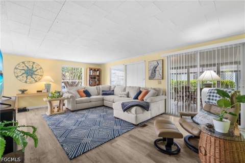 506 Blossom Ct, North Fort Myers FL - photo 10 of 35