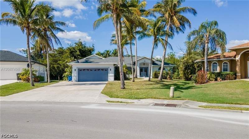 5 bedroom SingleFamilyResidence at 8896 Bracken Way, Fernwalk, Fort Myers — photo 2