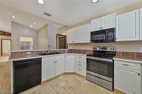 18222 Camellia Rd, Fort Myers FL - photo 13 of 27