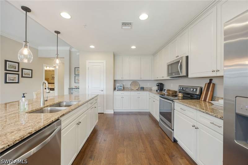 2 bedroom Condominium at 15197 Butler Lake Dr 102, Carriage Homes At Livingston Lakes, Naples — photo 5