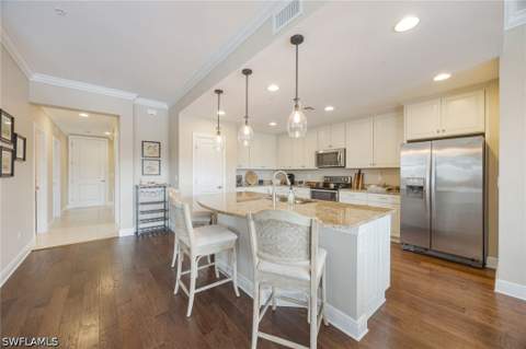 15197 Butler Lake Dr 102, Naples FL - photo 7 of 39