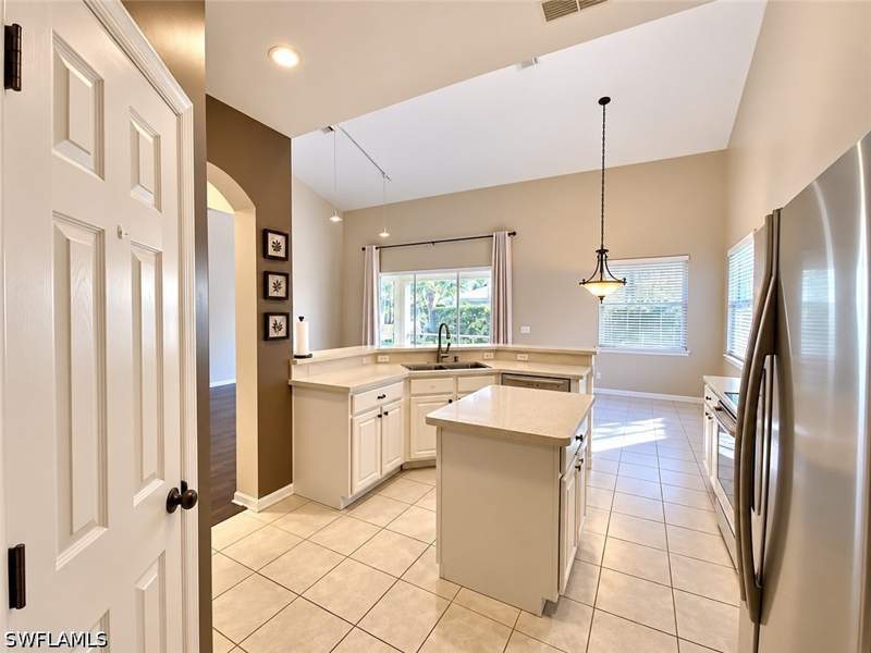 3 bedroom SingleFamilyResidence at 74 Burnt Pine Dr, Pebblebrooke Lakes, Naples — photo 4
