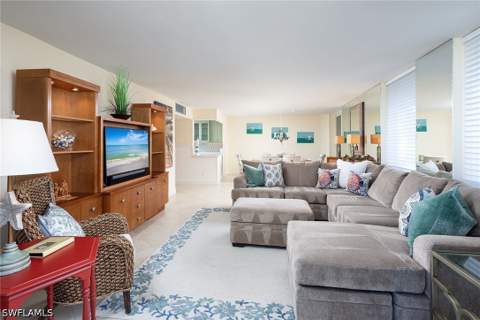 4005 Gulf Shore Blvd N 100, Naples FL - photo 9 of 33