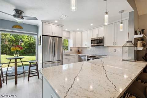 851 Palm View Dr, Naples FL - photo 16 of 34
