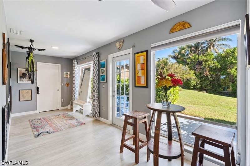 2 bedroom Attached at 851 Palm View Dr, Splinterwood, Naples — photo 3